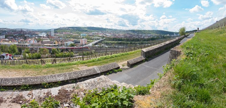 Errichtung von Müllbeutelspendern an den Würzberger Weinbergen