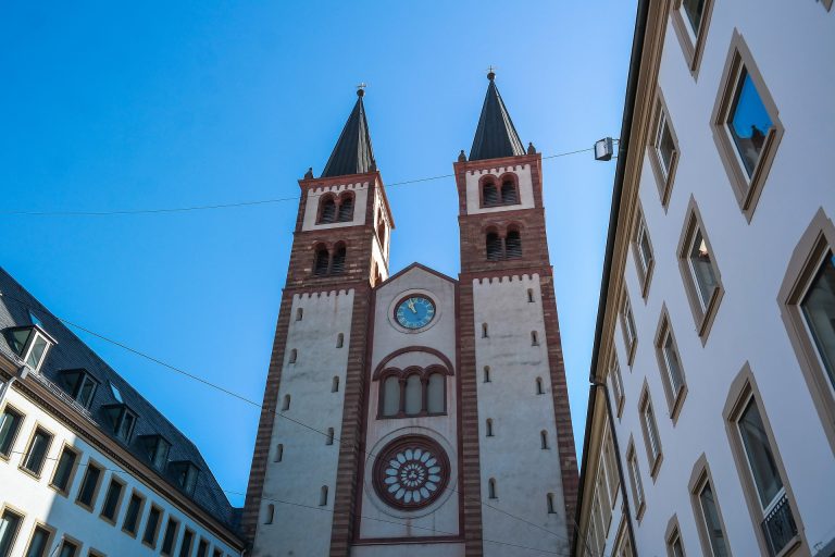 NACHGEFRAGT: Kirchenaustritte in Würzburg