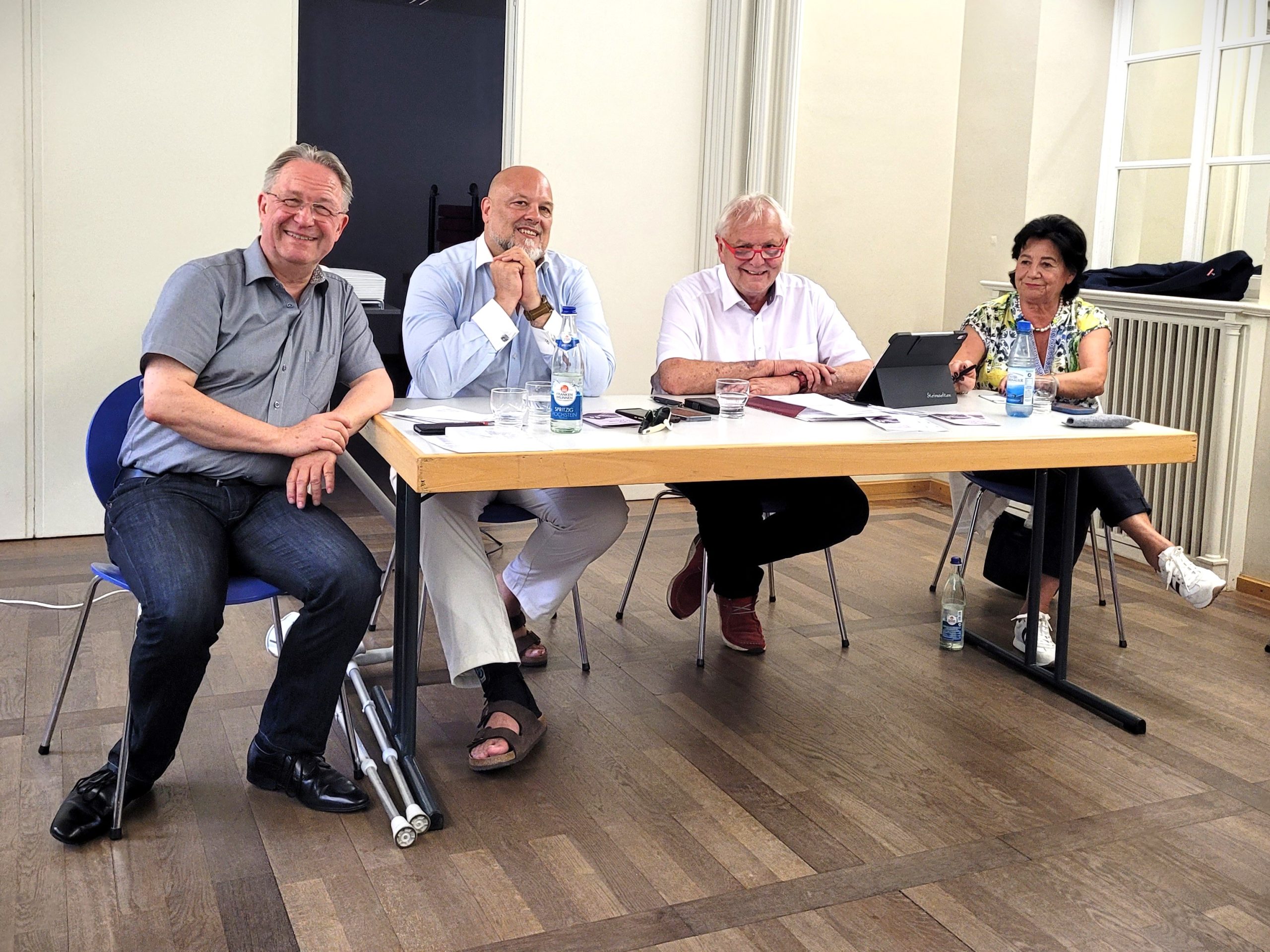 v.lks: Joachim Spatz (FDP), Wolfgang Weier (WümS), Josef Hofmann (FW-FWG), Charlotte Schloßareck (Bürgerforum)