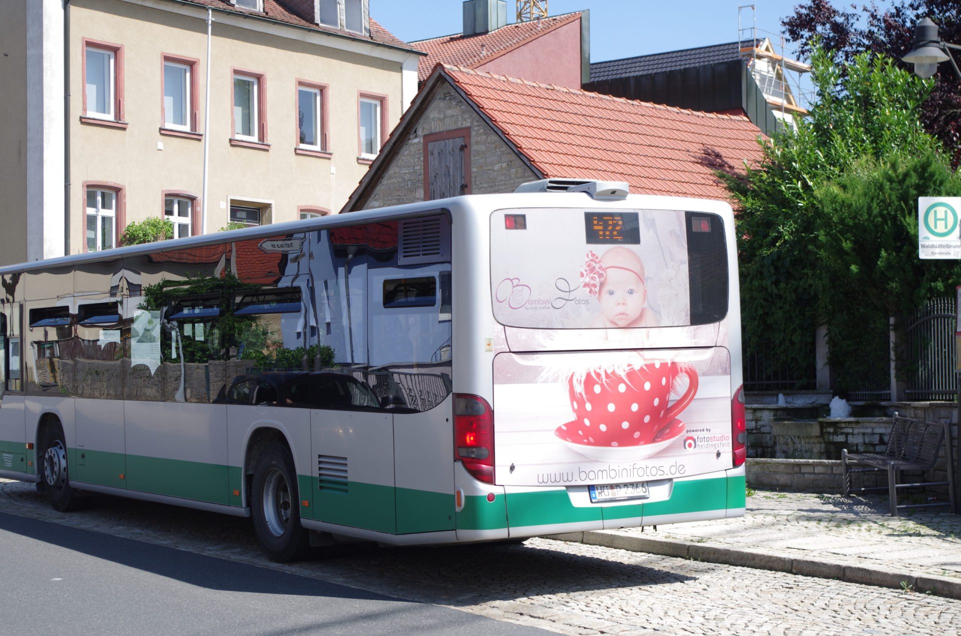Busline 472, Haltestelle Waldbüttelbrunn