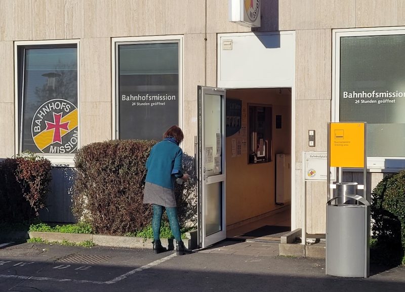 Eingang der Bahnhofsmission Würzburg