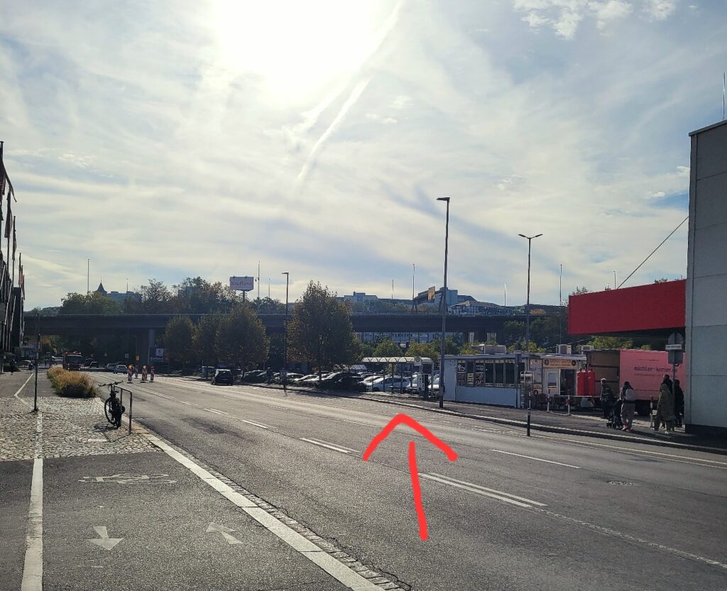 Bushaltestelle "Aumühle" an der Nürnberger Straße