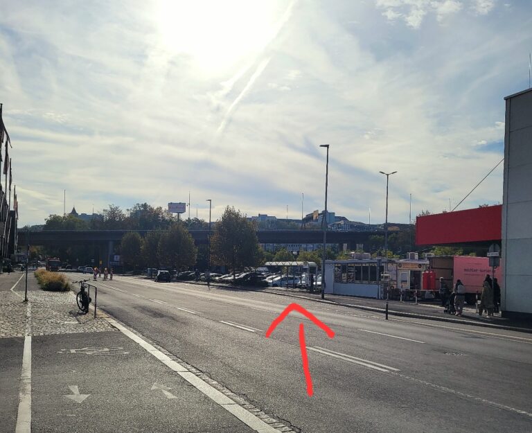 Errichtung einer Fußgängerquerung der Nürnberger Straße im Bereich der Bushaltestelle Aumühle